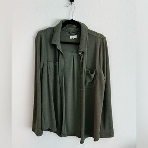 Thread & Supply Green Button Up 💚🍃🐢🌿